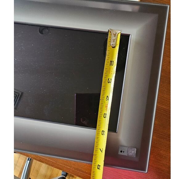 Aura Digital Photo Picture  Display 11 inch frame, 6 inch display - Picture 6 of 8